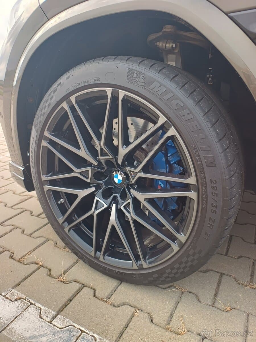 2021 BMW X6 - 17