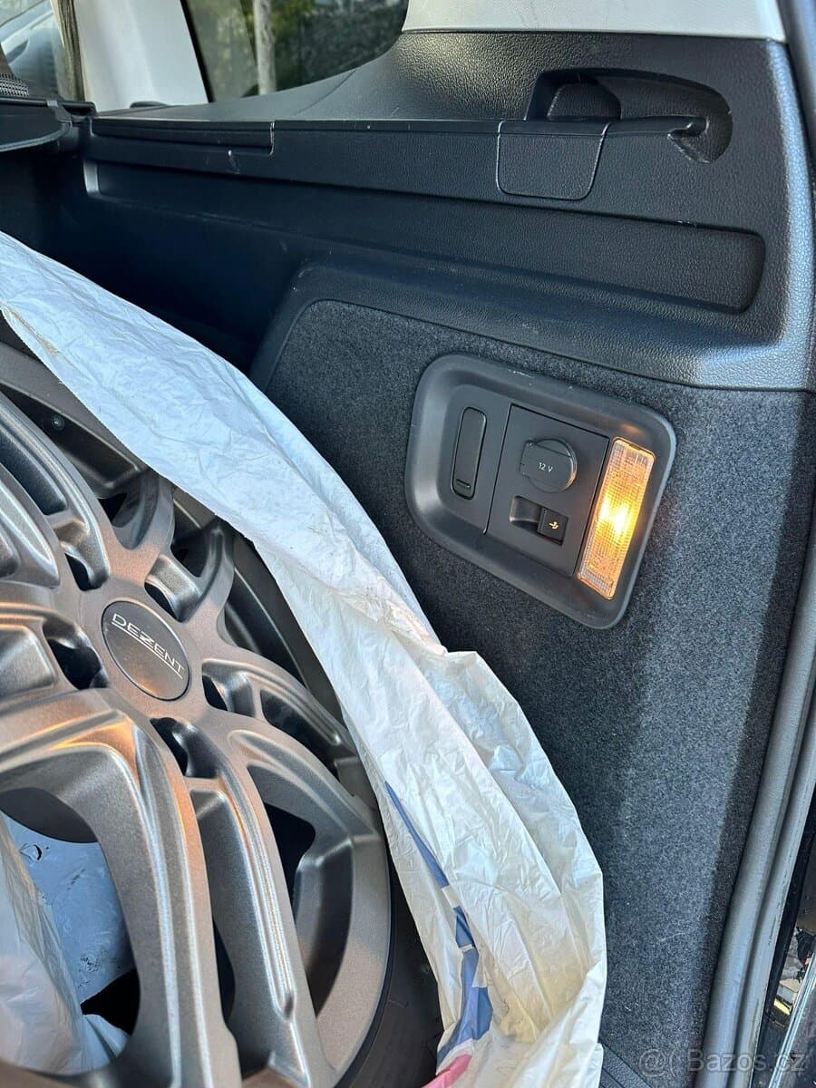 2016 Volkswagen SHARAN - 17
