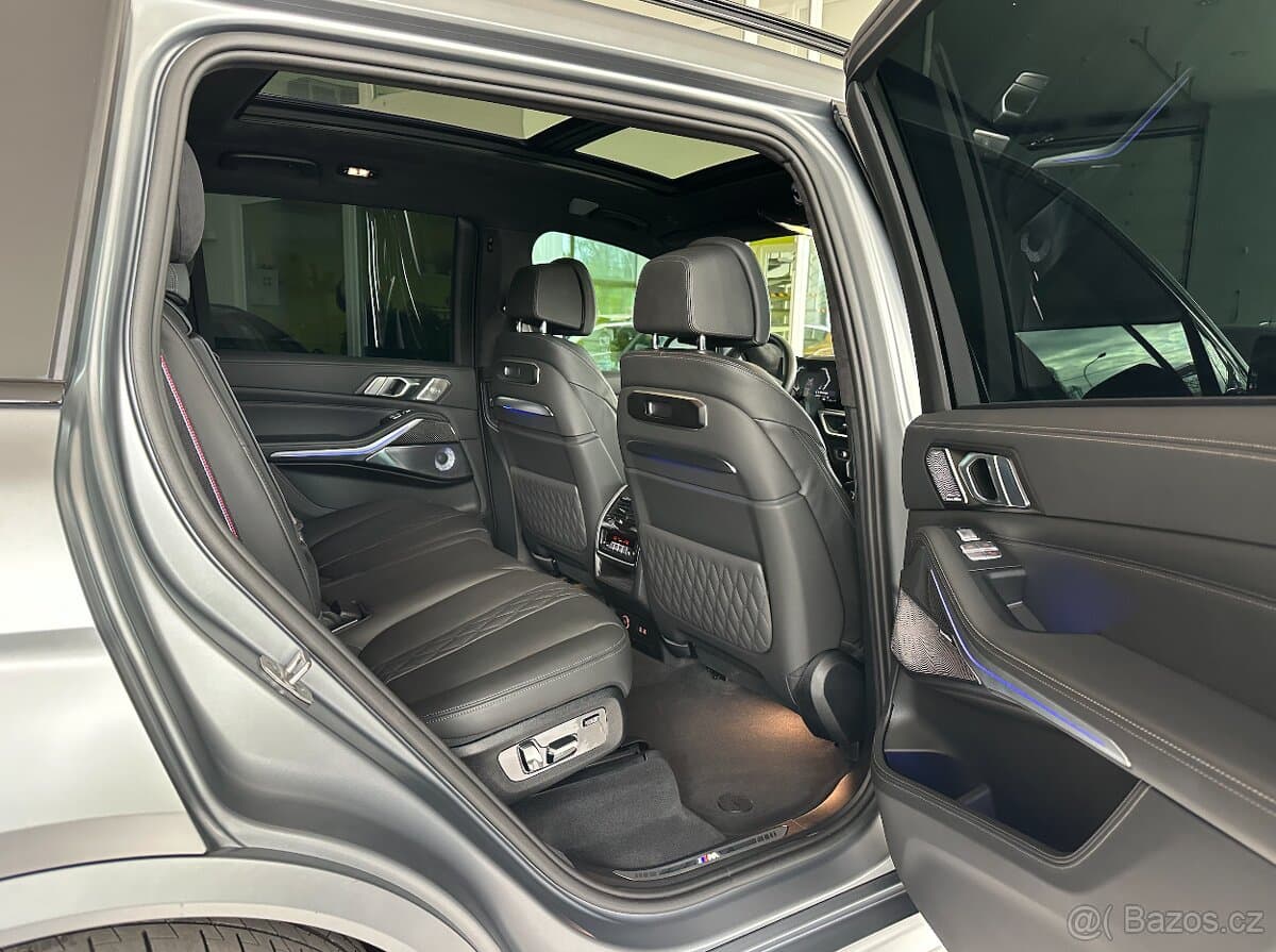 2024 BMW X7 - 17