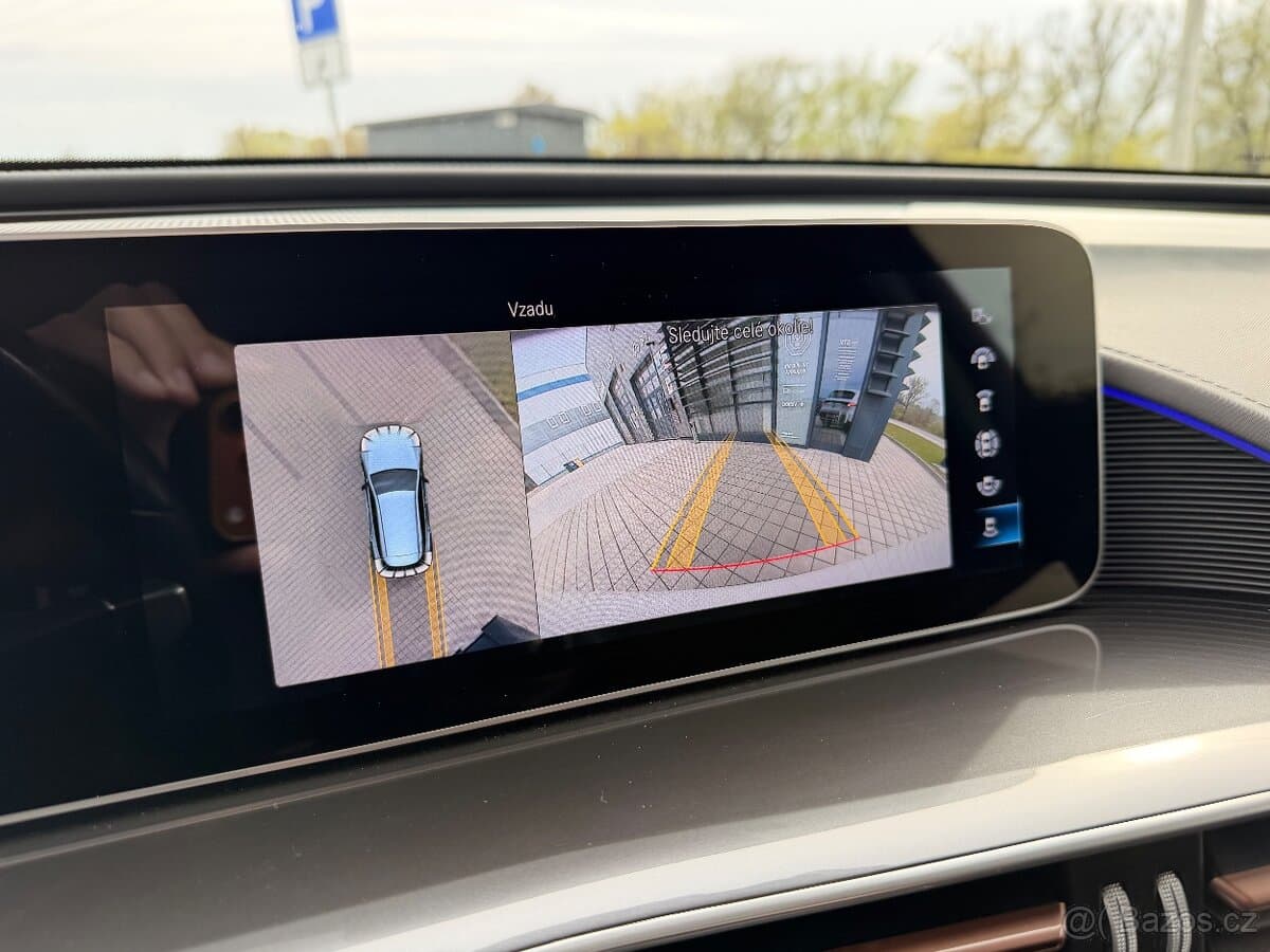 2021 Mercedes-Benz EQC - 17