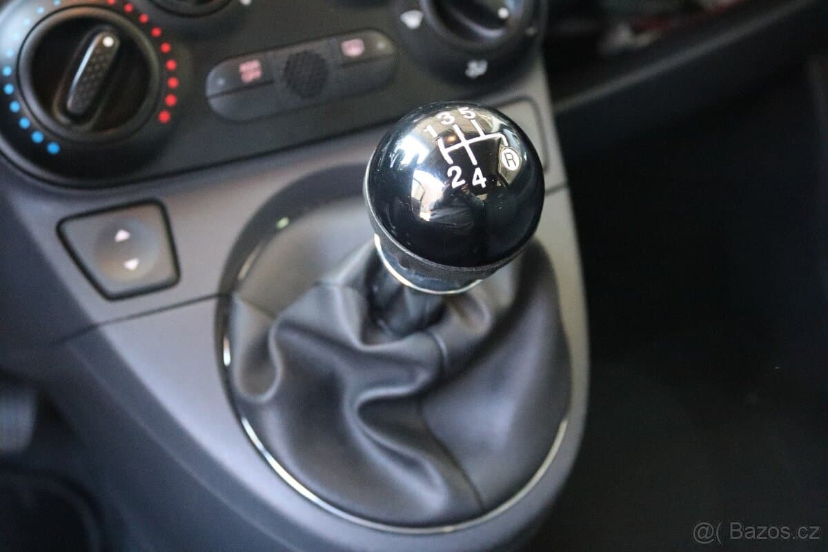 2013 Fiat 500 - 17