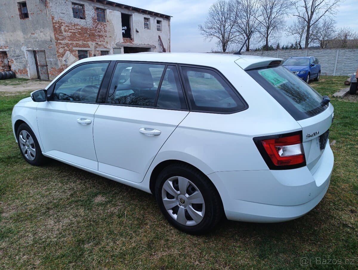 2015 Škoda FABIA - 17