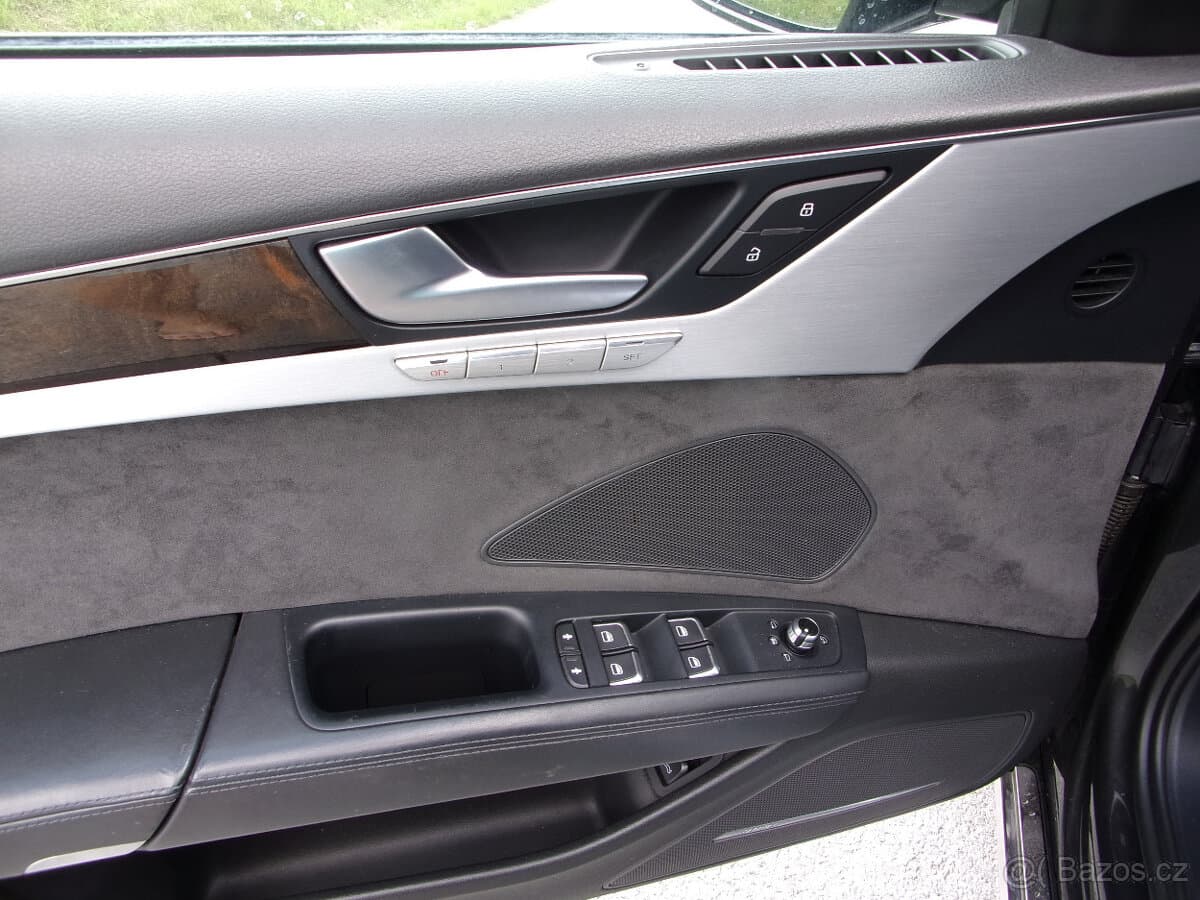2012 Audi A8 - 17