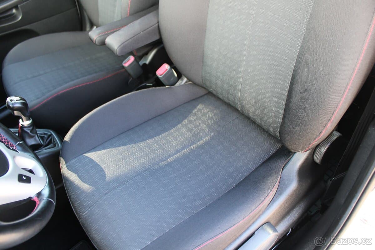2016 Kia VENGA - 17