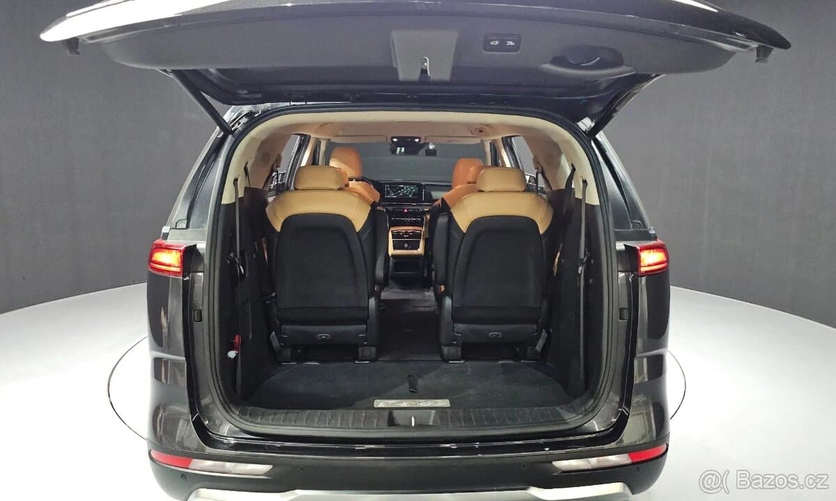2021 Kia CARNIVAL - 17