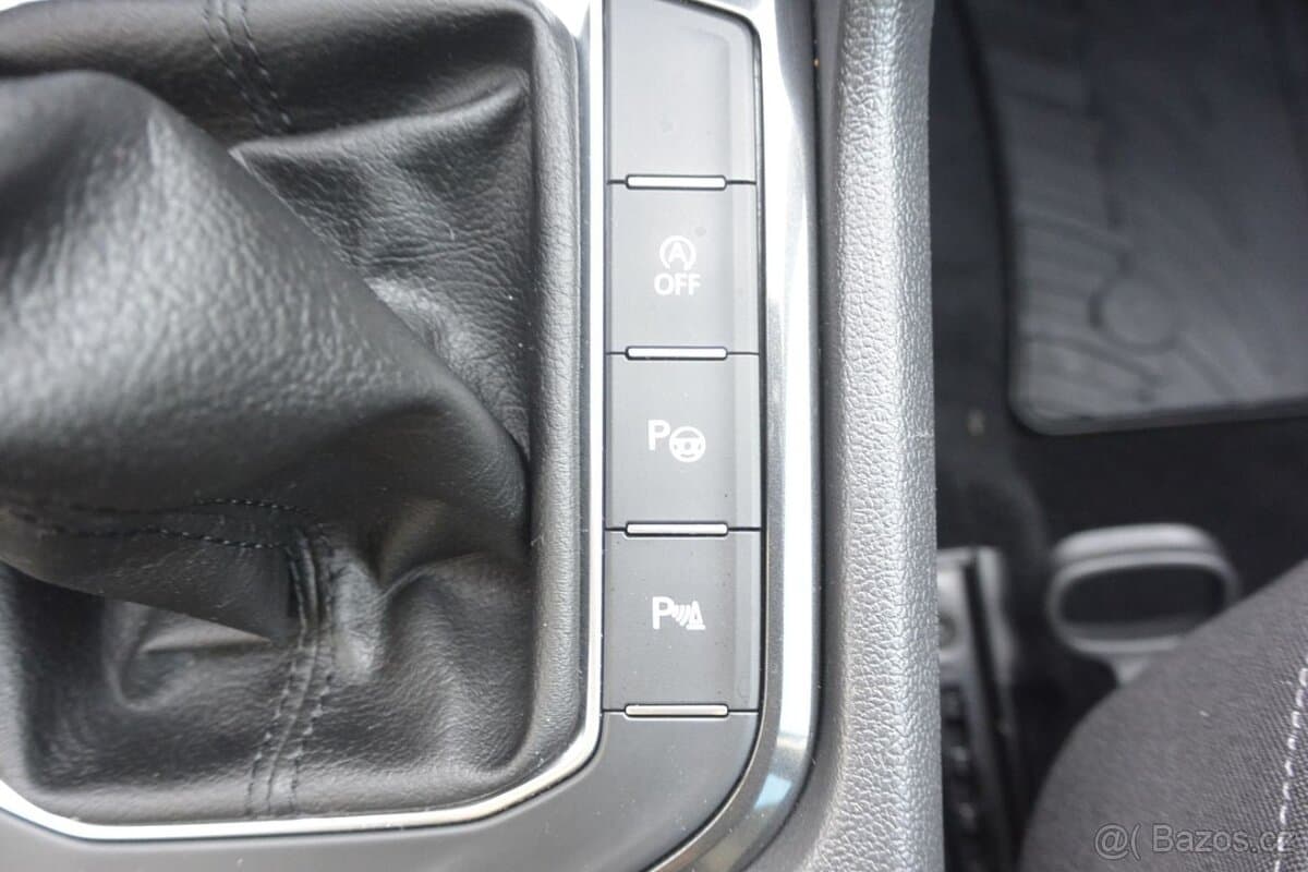 2017 Volkswagen TIGUAN - 17