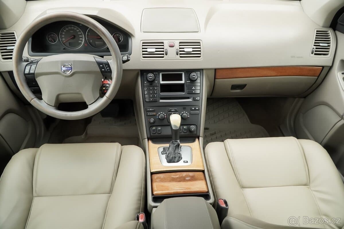 2003 Volvo XC90 - 17
