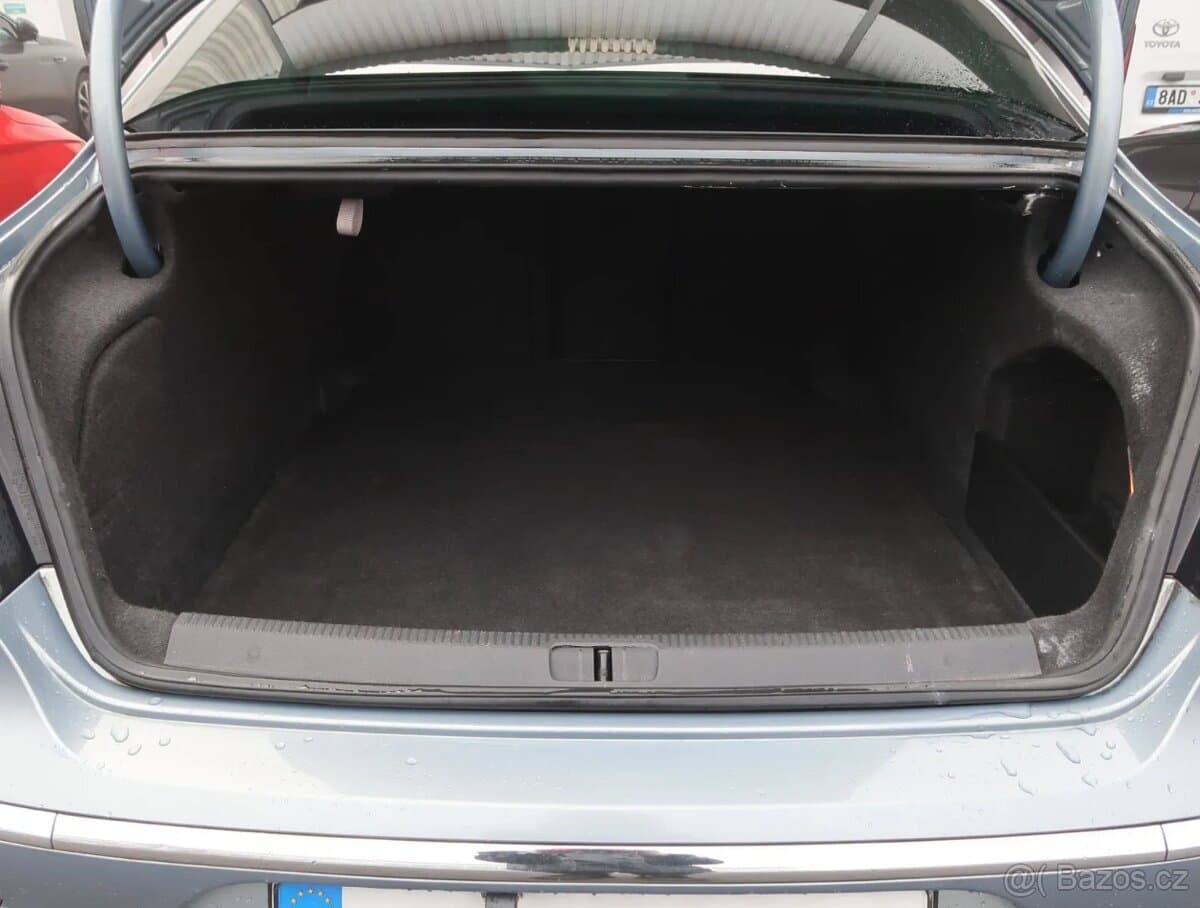 2009 Volkswagen PASSAT CC - 17
