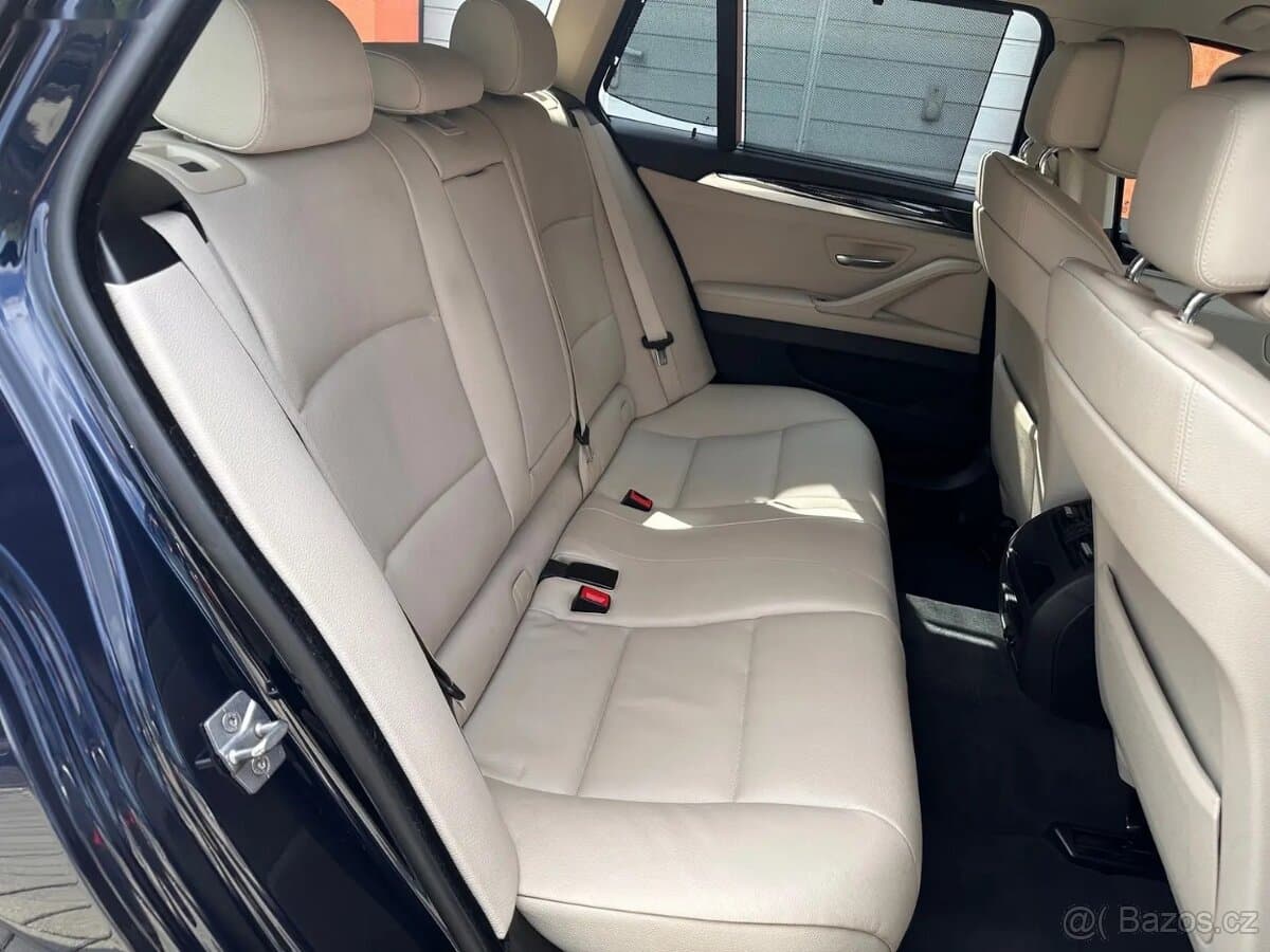 2011 BMW 5-SERIES - 17