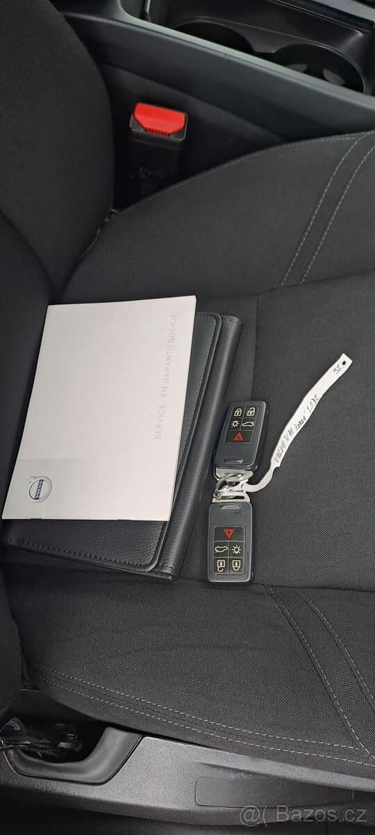2015 Volvo V40 - 17