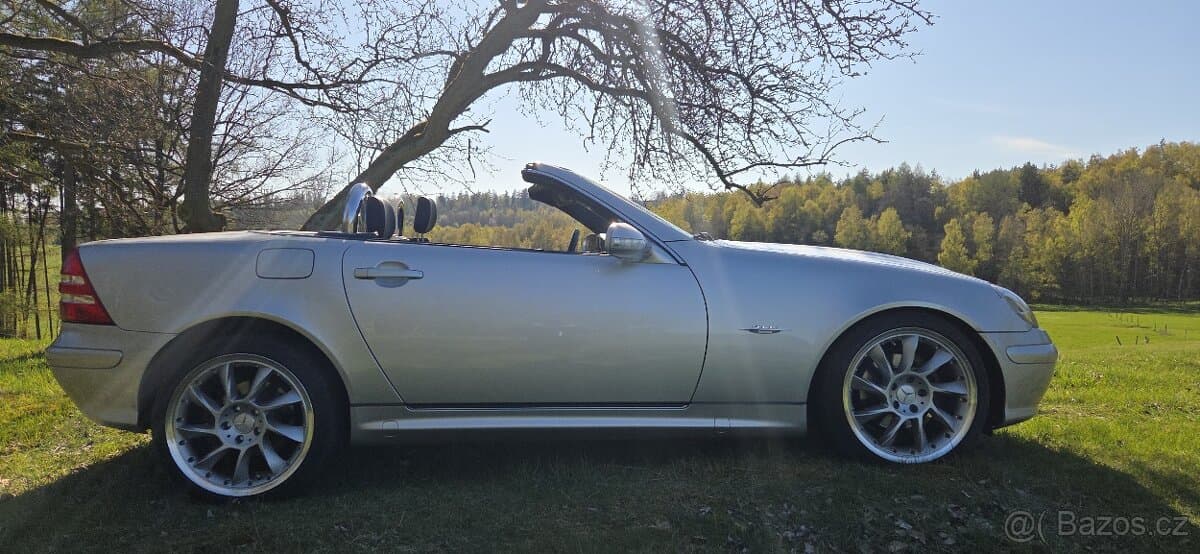2004 Mercedes-Benz SL - 17