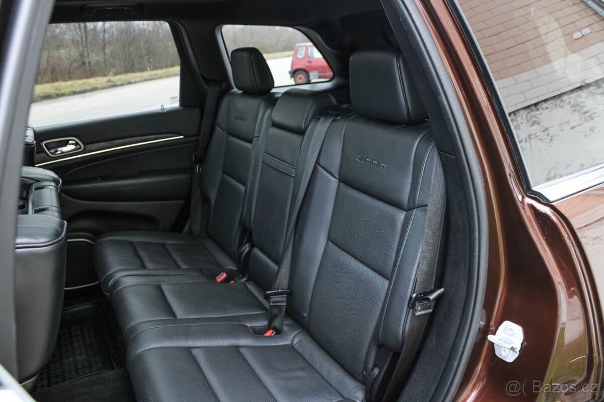2016 Jeep CHEROKEE - 17