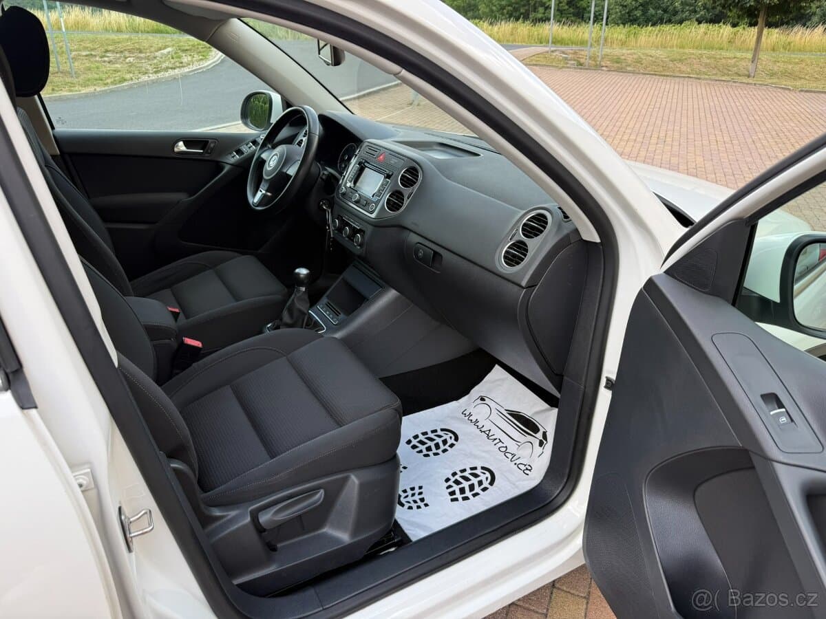 2011 Volkswagen TIGUAN - 17