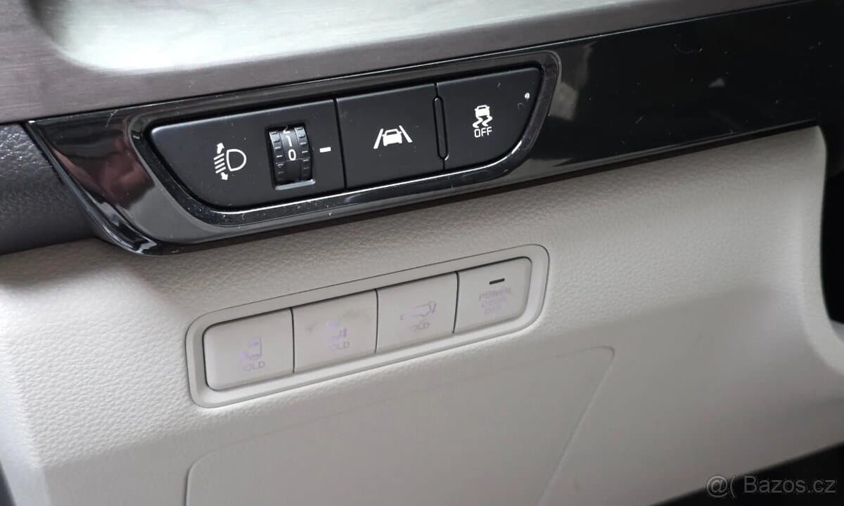2021 Kia CARNIVAL - 17
