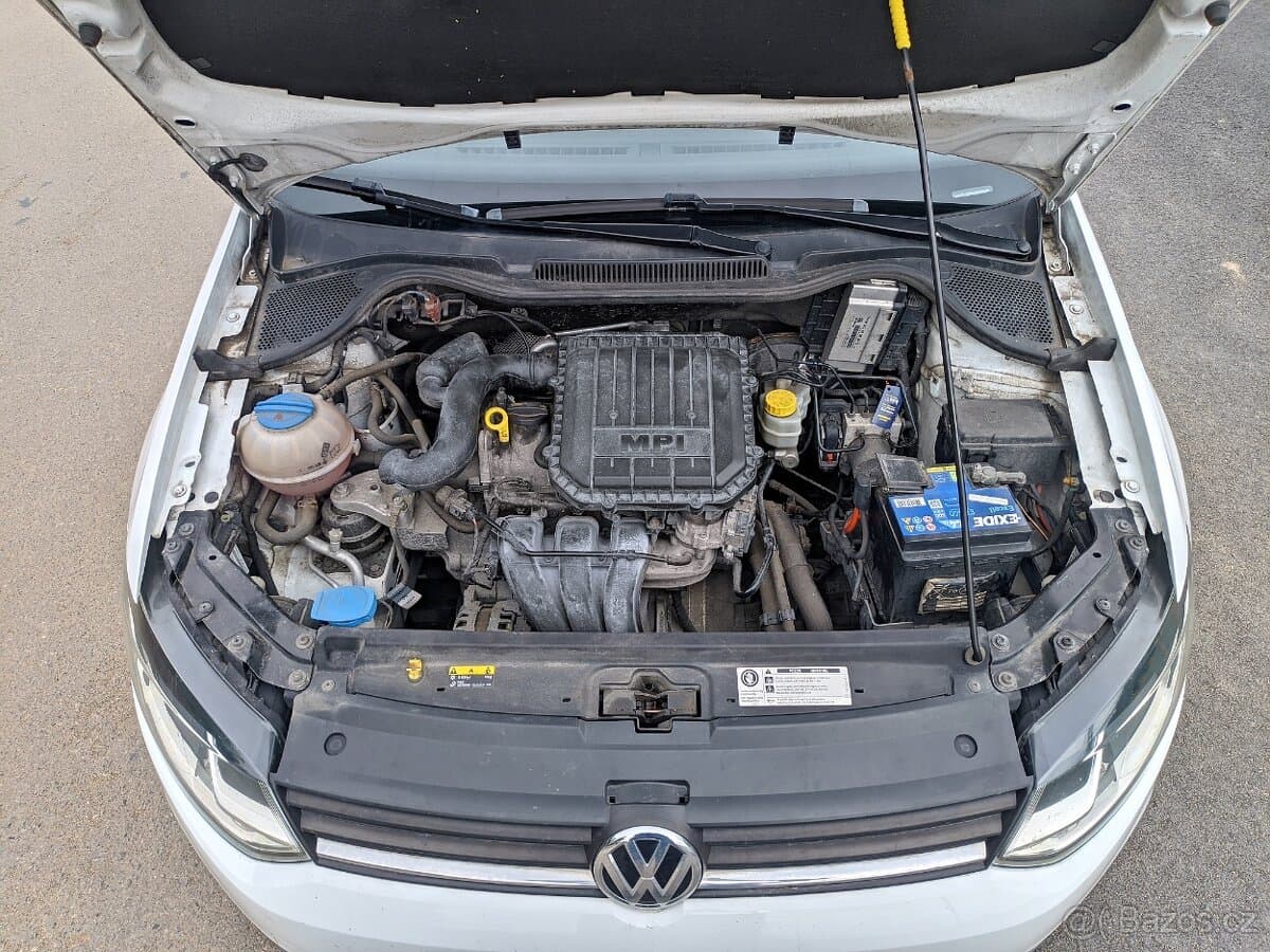 2016 Volkswagen POLO - 17