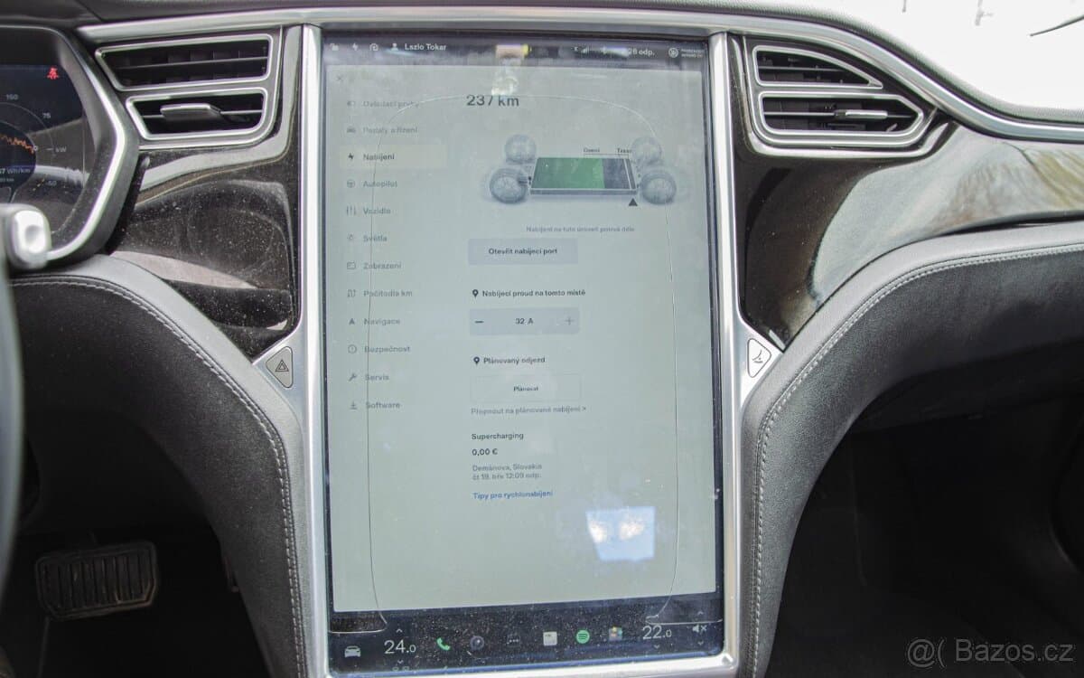 2014 Tesla MODEL S - 17