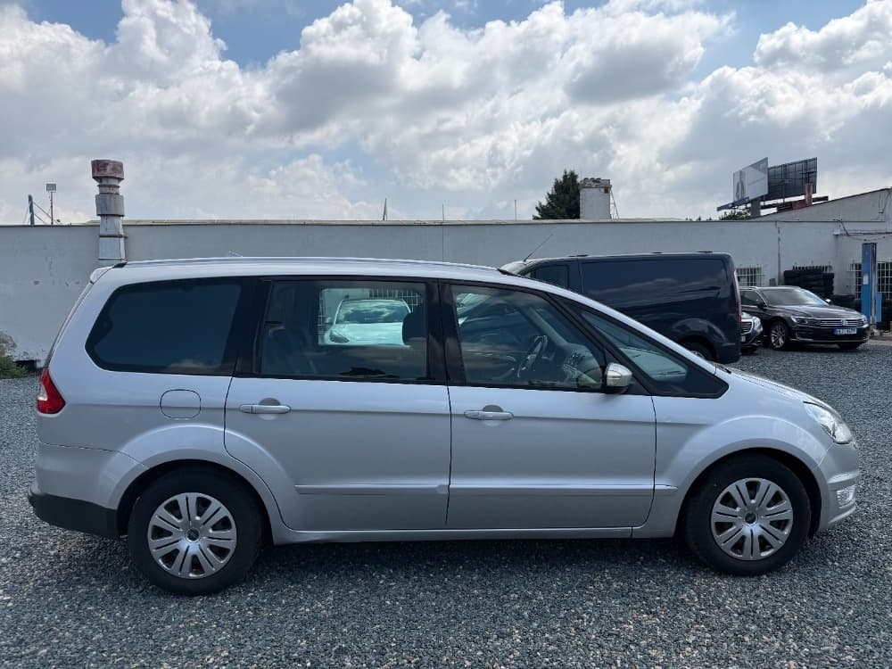 2011 Ford GALAXY - 17