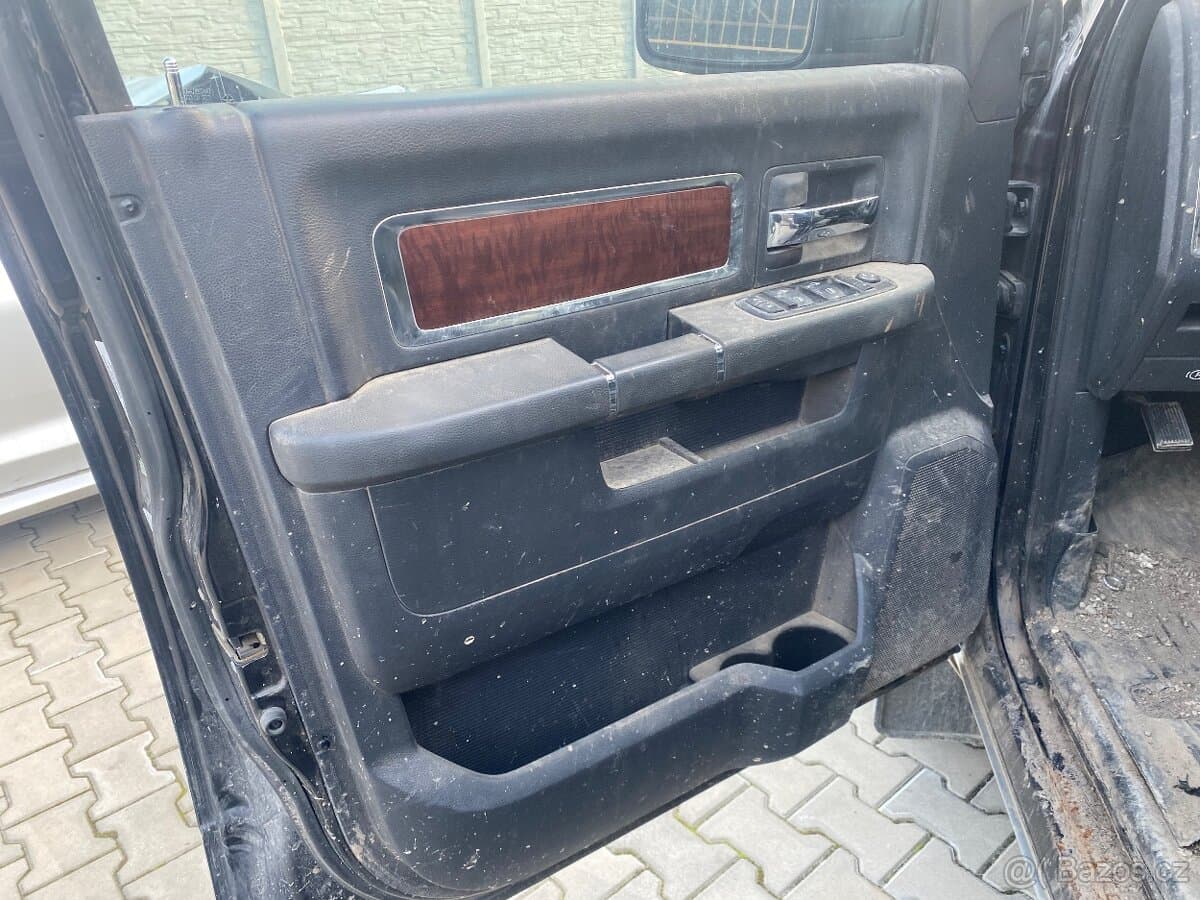 Dodge RAM - 17