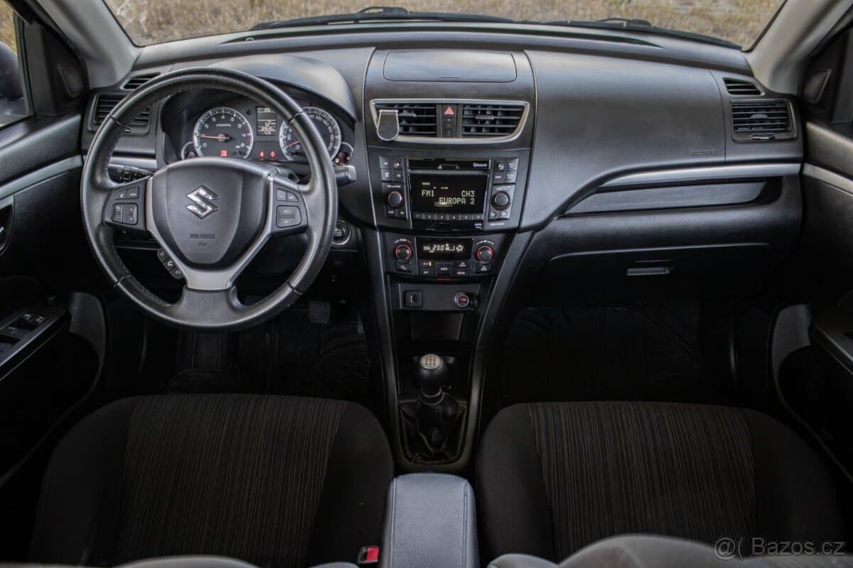 2015 Suzuki SWIFT - 17