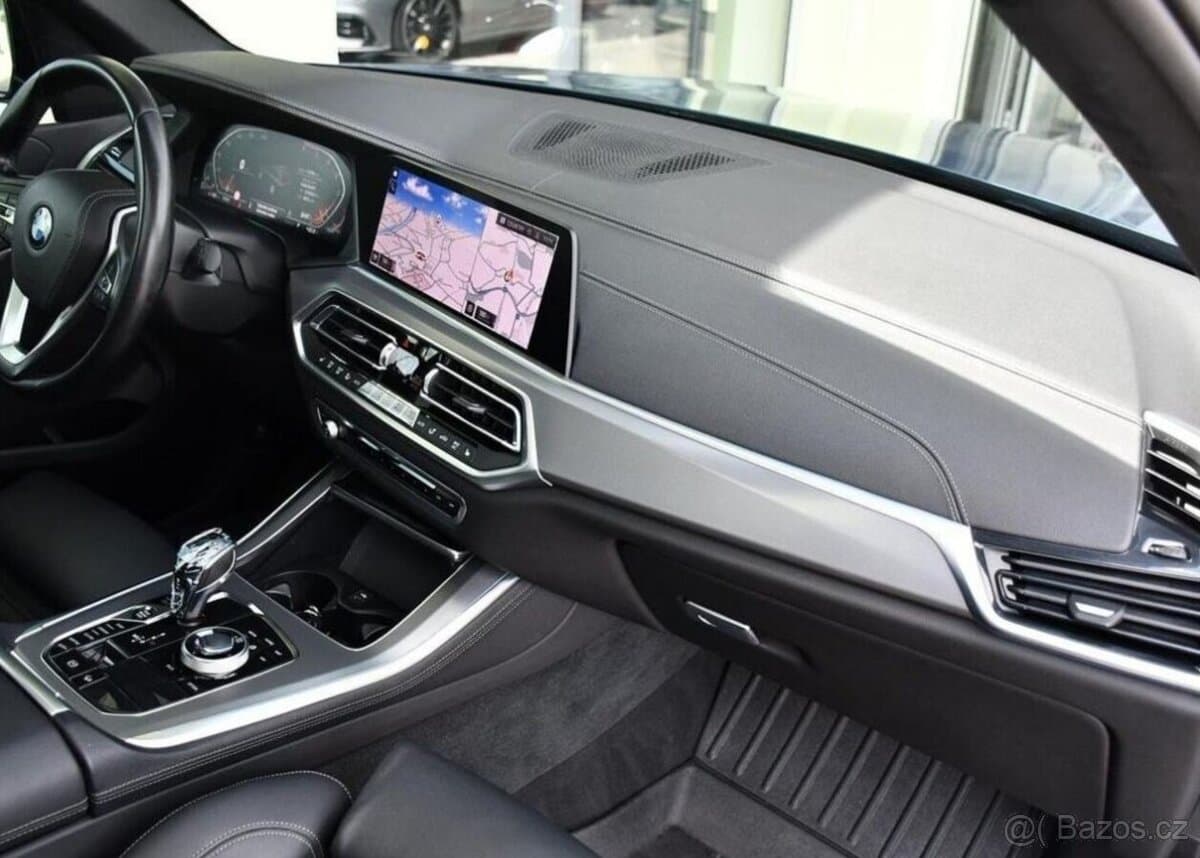 2019 BMW X5 - 17