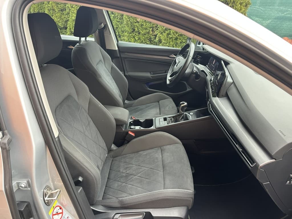 2021 Volkswagen GOLF - 17