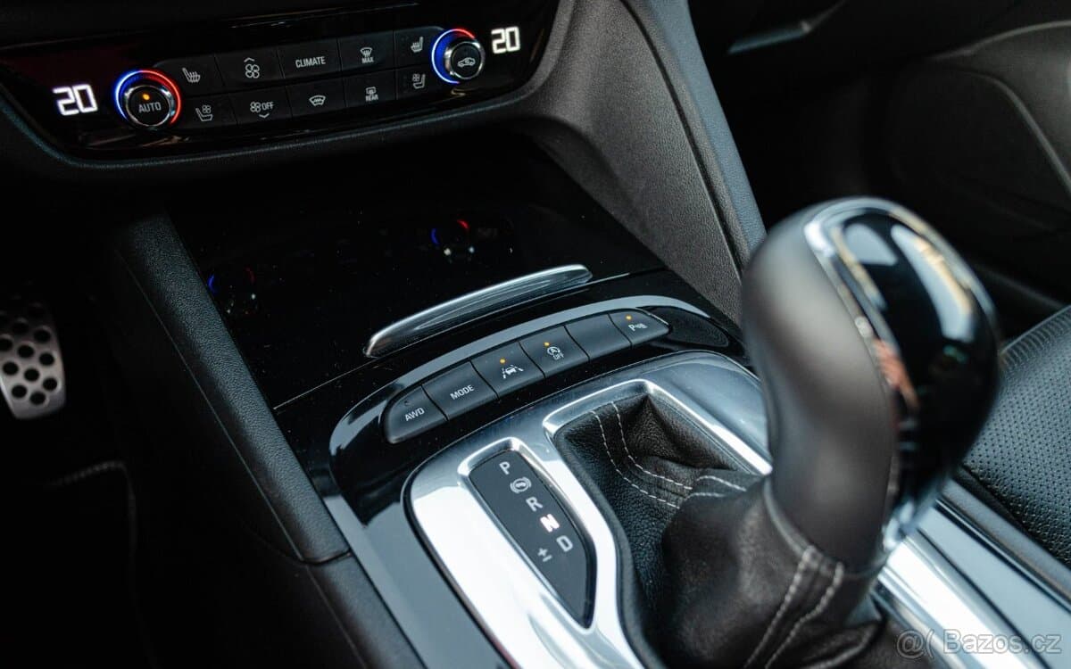 2020 Opel INSIGNIA - 17
