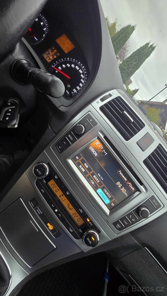2013 Toyota AVENSIS - 17