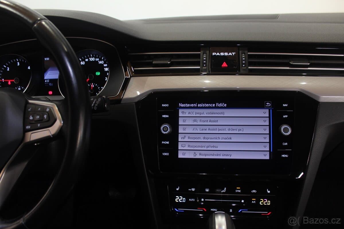 2023 Volkswagen PASSAT - 17