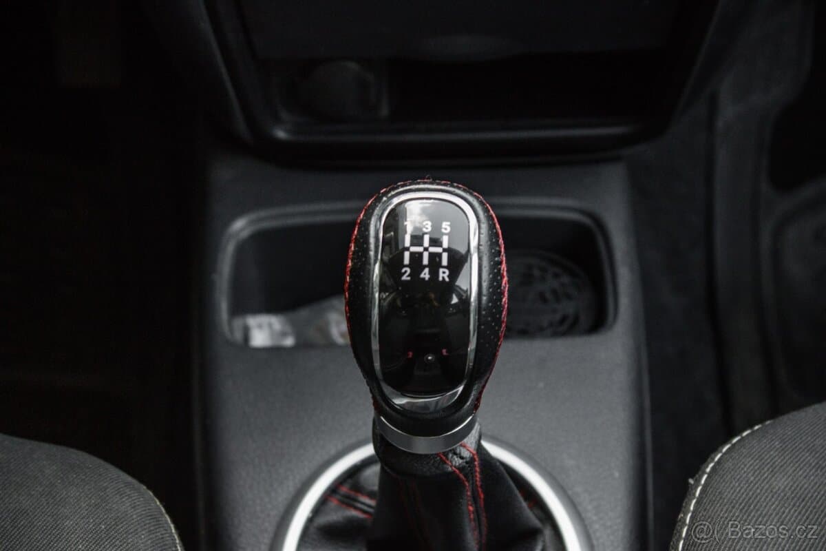 2011 Suzuki SX4 - 17