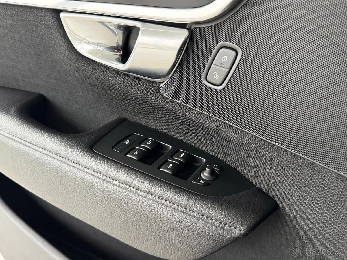 2017 Volvo S90 - 17