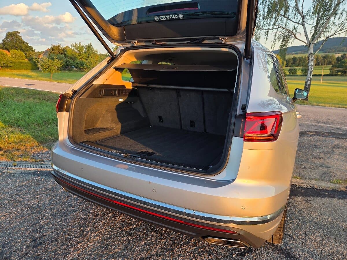 2018 Volkswagen TOUAREG - 17