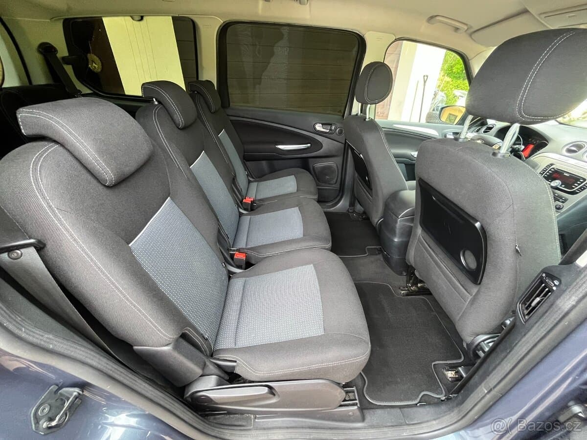 2012 Ford GALAXY - 17