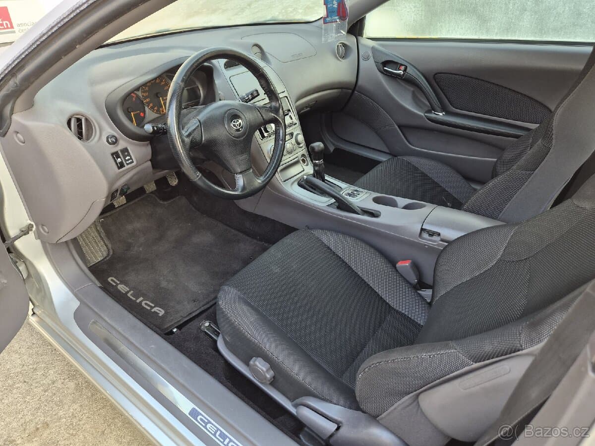 2001 Toyota CELICA - 17