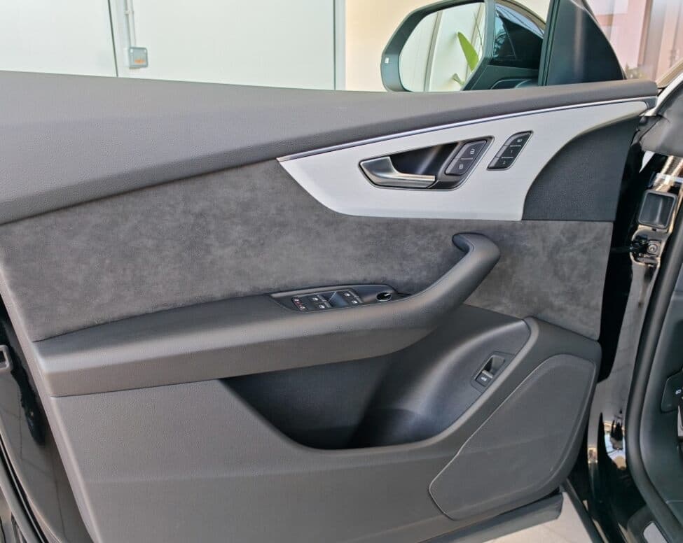 2020 Audi Q8 - 17