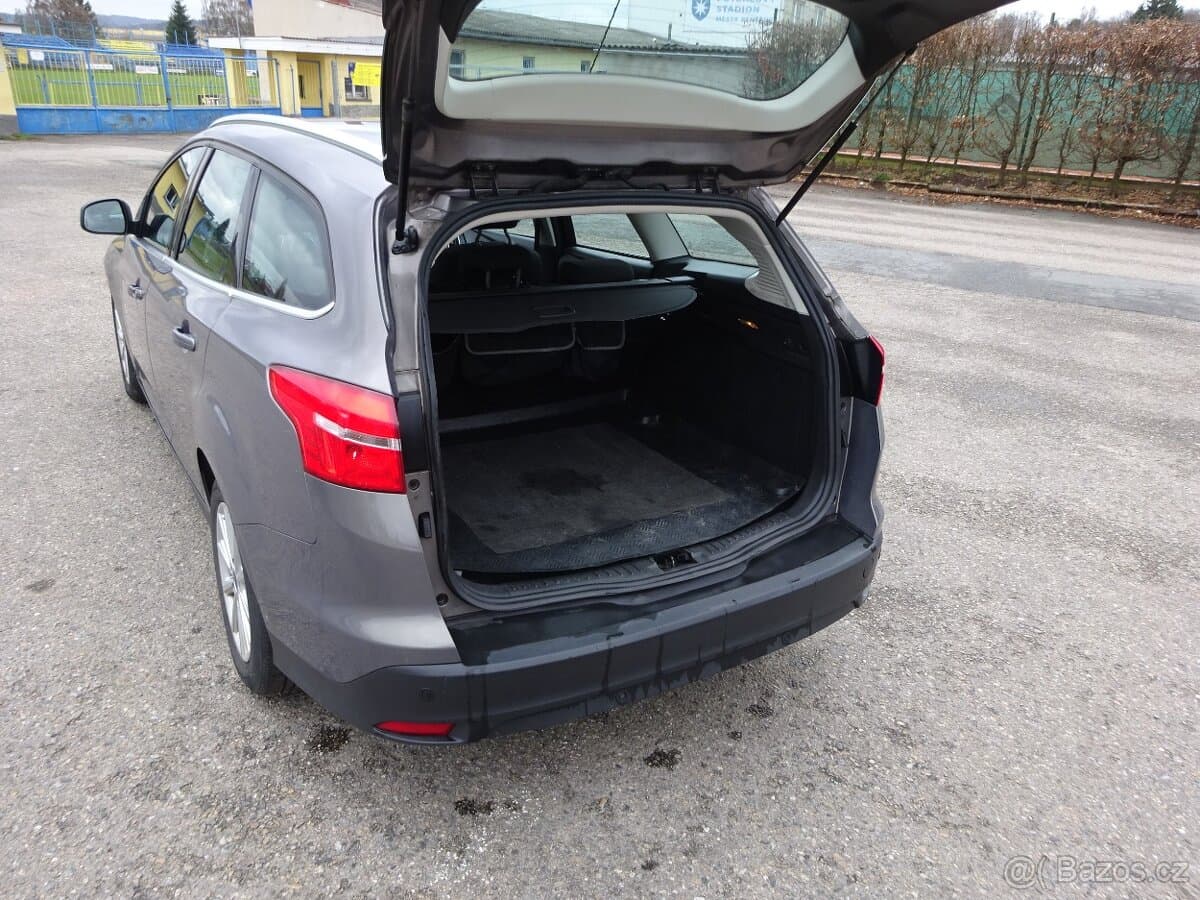 2015 Ford FOCUS - 17