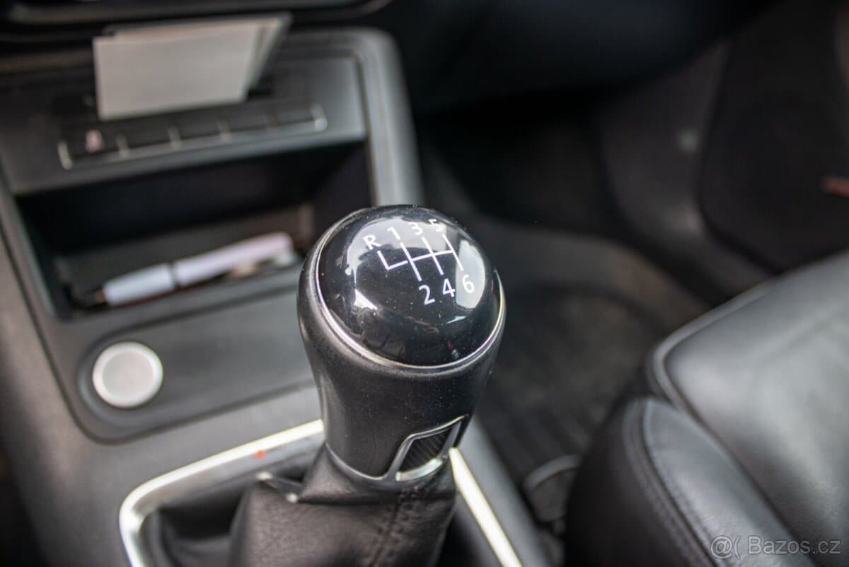 2012 Volkswagen TIGUAN - 17