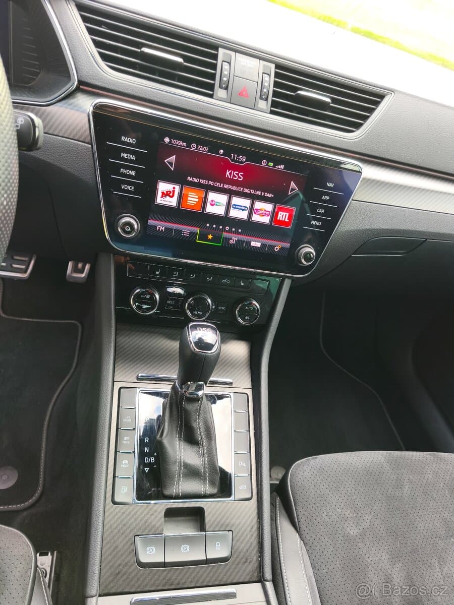 2020 Škoda SUPERB - 17