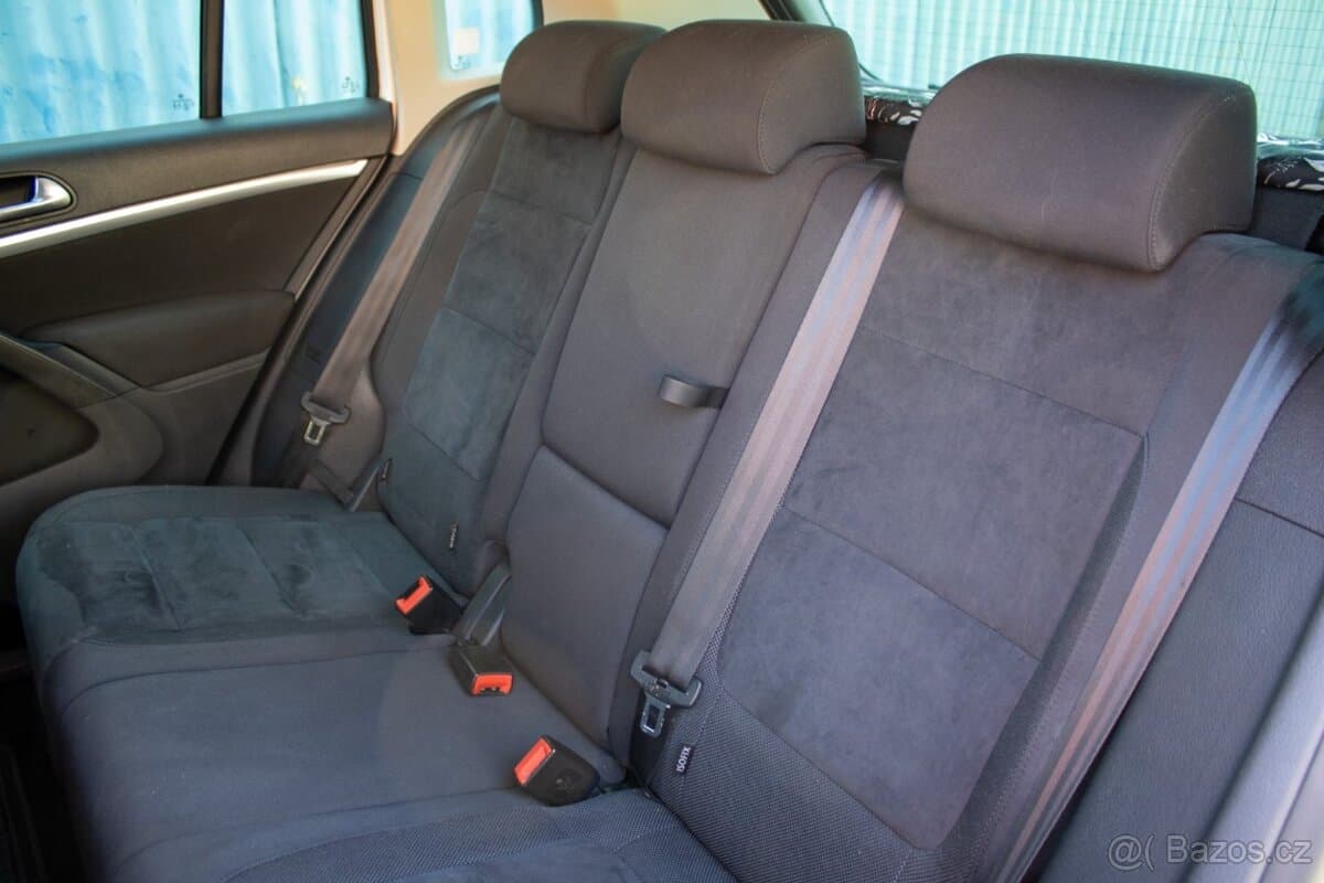 2012 Volkswagen TIGUAN - 17
