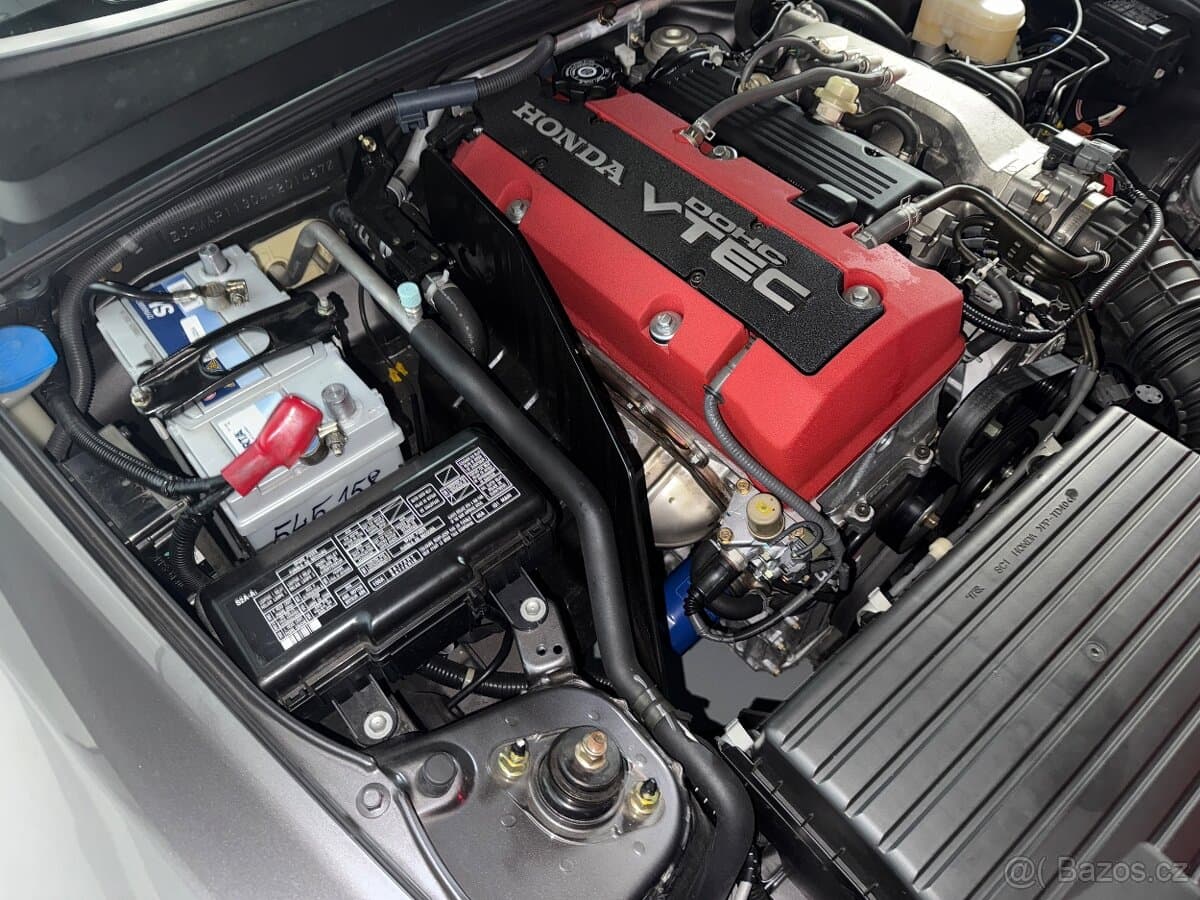 2004 Honda S2000 - 17