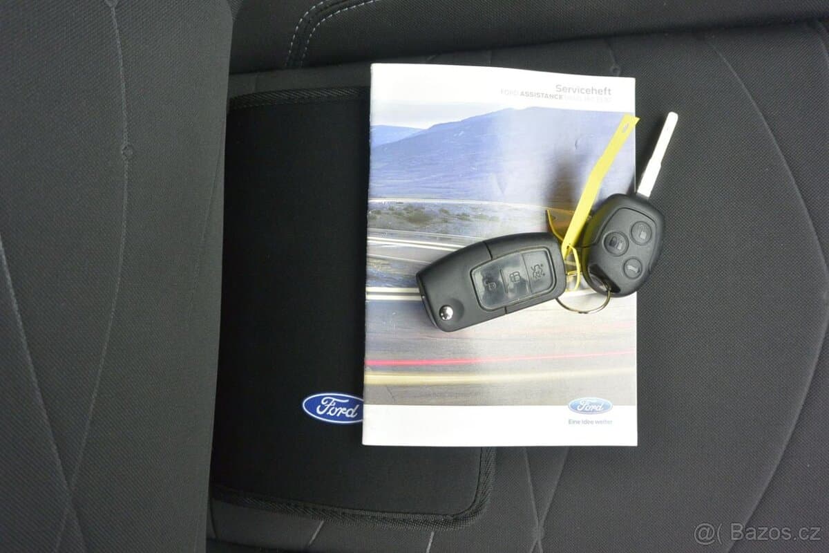 2015 Ford FIESTA - 17