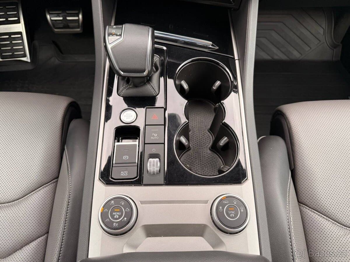 2020 Volkswagen TOUAREG - 17