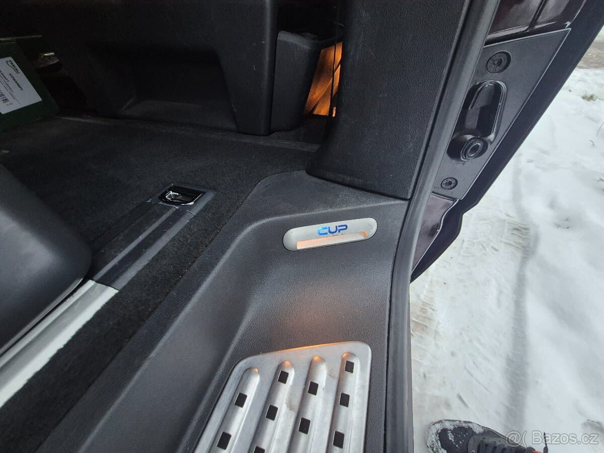 2014 Volkswagen MULTIVAN - 17