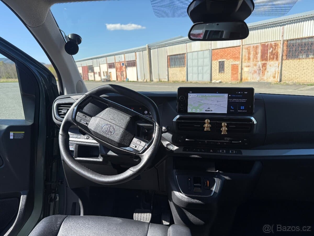 2025 Toyota PROACE - 17