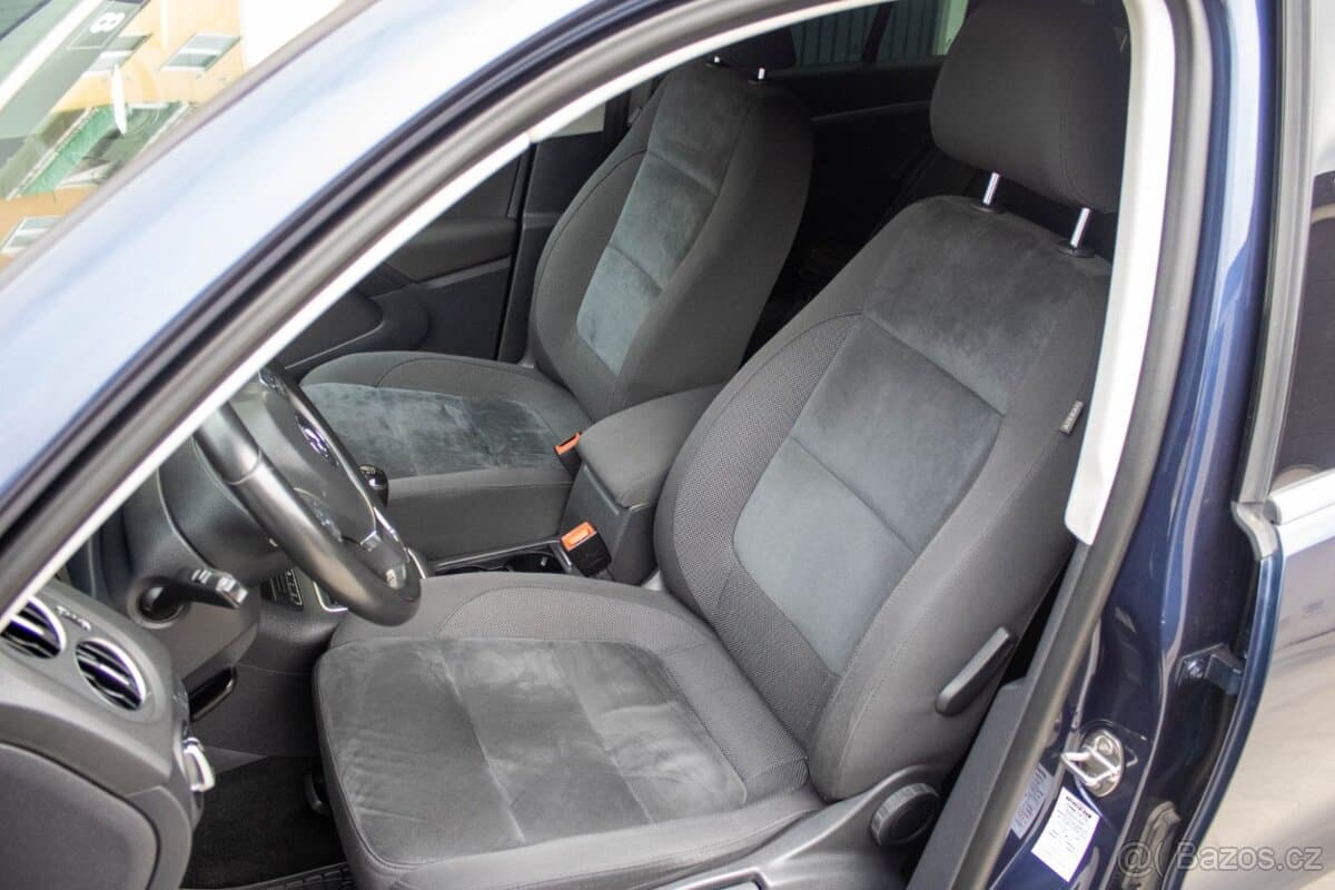 2011 Volkswagen TIGUAN - 17