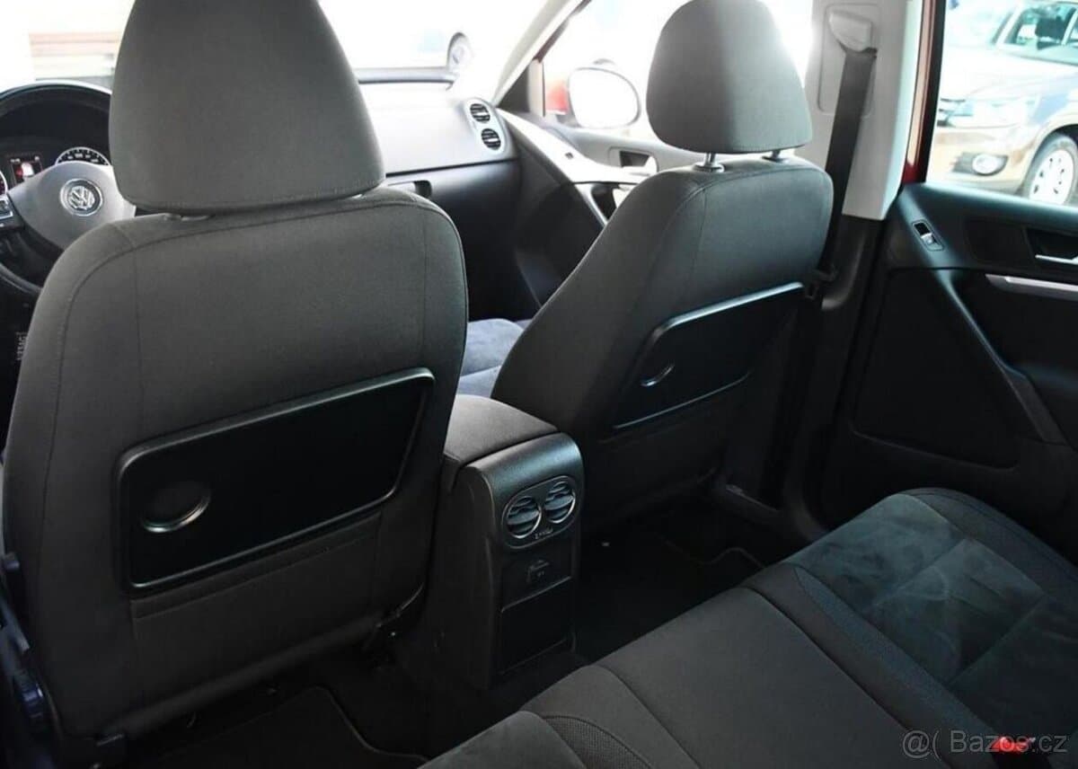 2015 Volkswagen TIGUAN - 17