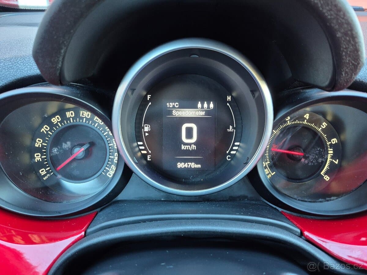2016 Fiat 500X - 17