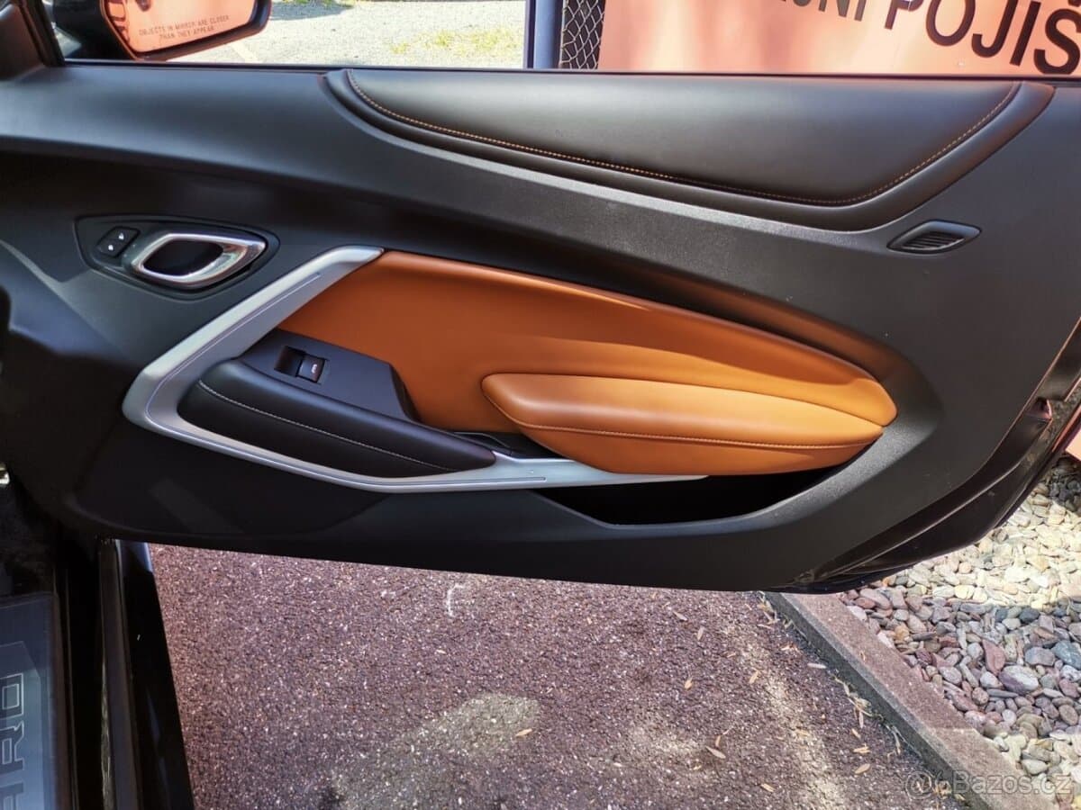 2019 Chevrolet CAMARO - 17