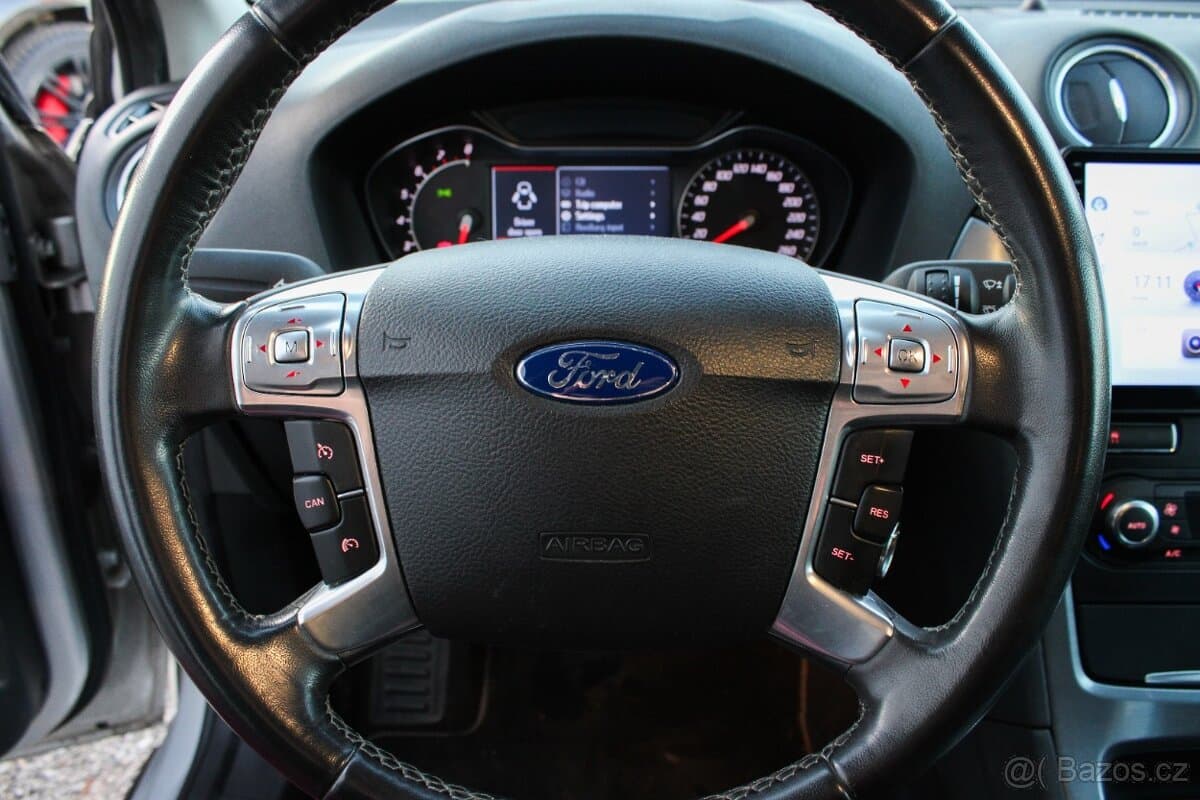 2011 Ford MONDEO - 17