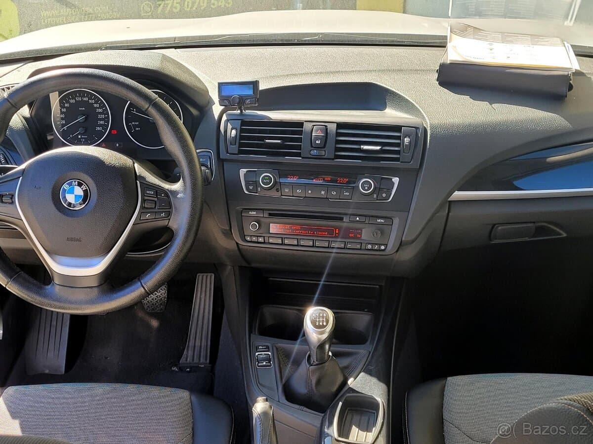2011 BMW 1-SERIES - 17