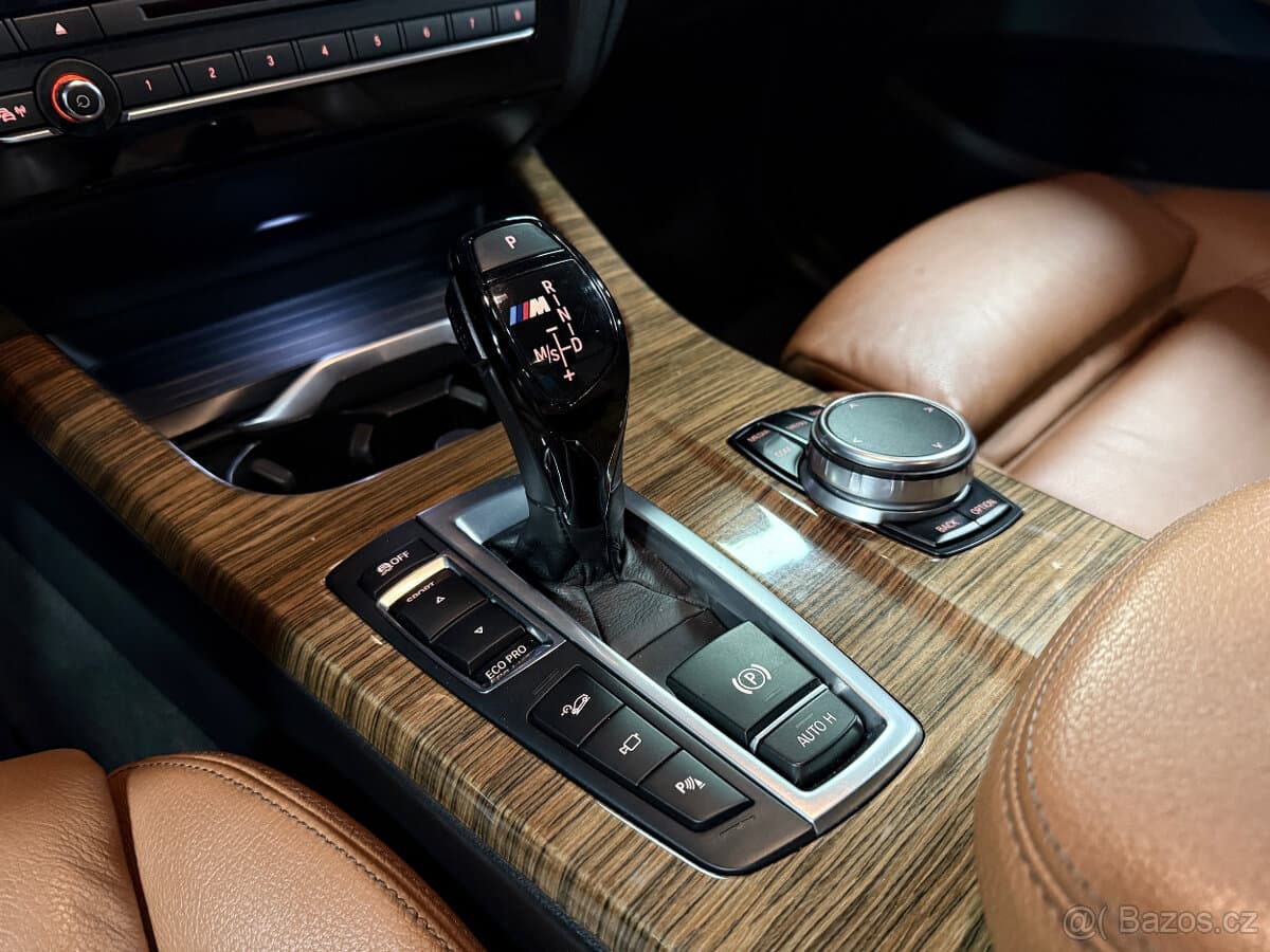 2017 BMW X4 - 17